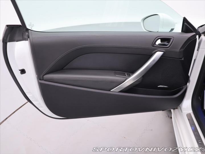 Peugeot RCZ 1,6 16V 147kW Allure Navi 2013