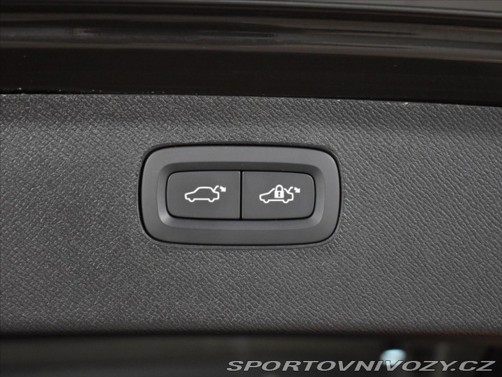 Volvo Ostatní modely XC90 2,0 T8 AWD Plus BLIS,Bezk 2025