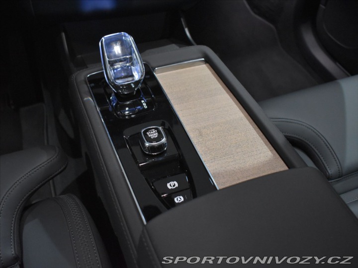 Volvo Ostatní modely XC90 2,0 T8 AWD Plus BLIS,Bezk 2025