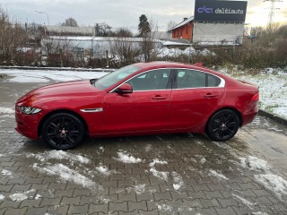 Jaguar XE 