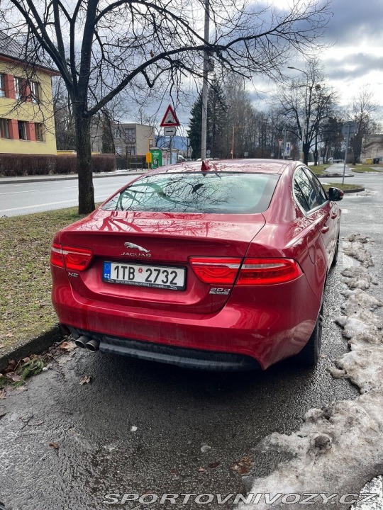 Jaguar XE  2016