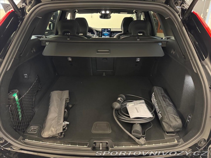 Volvo Ostatní modely XC60 2,0 Volvo XC60 T8 Ultra B 2025