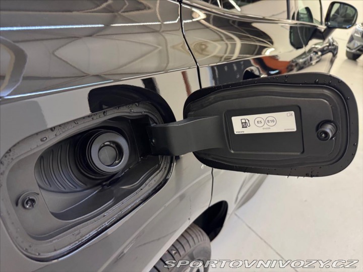 Volvo Ostatní modely XC60 2,0 Volvo XC60 T8 Ultra B 2025