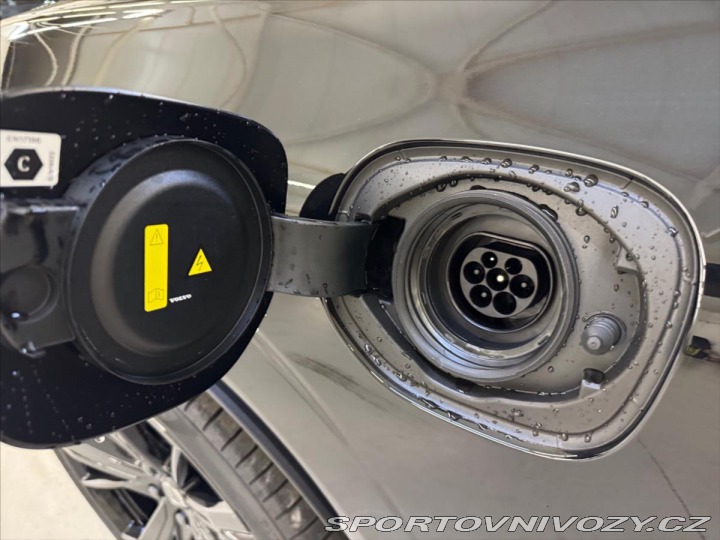 Volvo Ostatní modely XC60 2,0 Volvo XC60 T8 Ultra B 2025