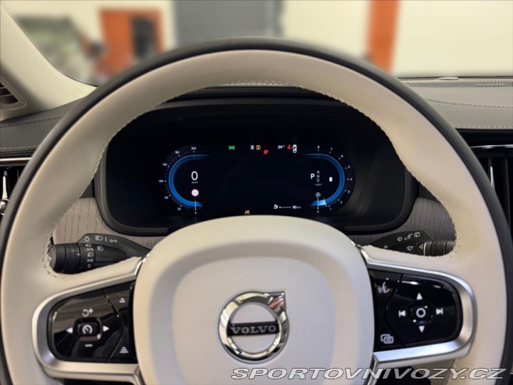 Volvo V90 2,0 B4 AWD Cross Country 2024