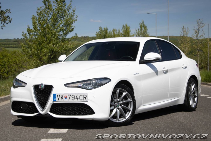 Alfa Romeo Giulia 2.2 Q4 A/T VELOCE / AJ N 2017