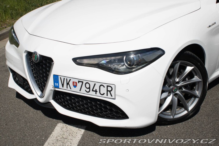 Alfa Romeo Giulia 2.2 Q4 A/T VELOCE / AJ N 2017