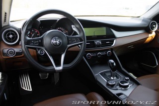 Alfa Romeo Giulia 2.2 Q4 A/T VELOCE / AJ N 2017