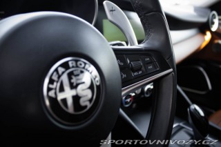 Alfa Romeo Giulia 2.2 Q4 A/T VELOCE / AJ N 2017