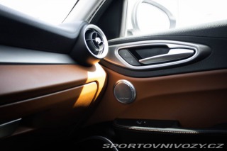 Alfa Romeo Giulia 2.2 Q4 A/T VELOCE / AJ N 2017