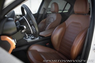 Alfa Romeo Giulia 2.2 Q4 A/T VELOCE / AJ N 2017