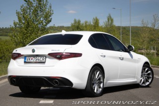 Alfa Romeo Giulia 2.2 Q4 A/T VELOCE / AJ N 2017