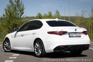 Alfa Romeo Giulia 2.2 Q4 A/T VELOCE / AJ N 2017