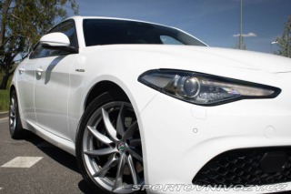 Alfa Romeo Giulia 2.2 Q4 A/T VELOCE / AJ N 2017