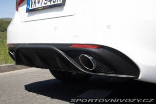 Alfa Romeo Giulia 2.2 Q4 A/T VELOCE / AJ N 2017