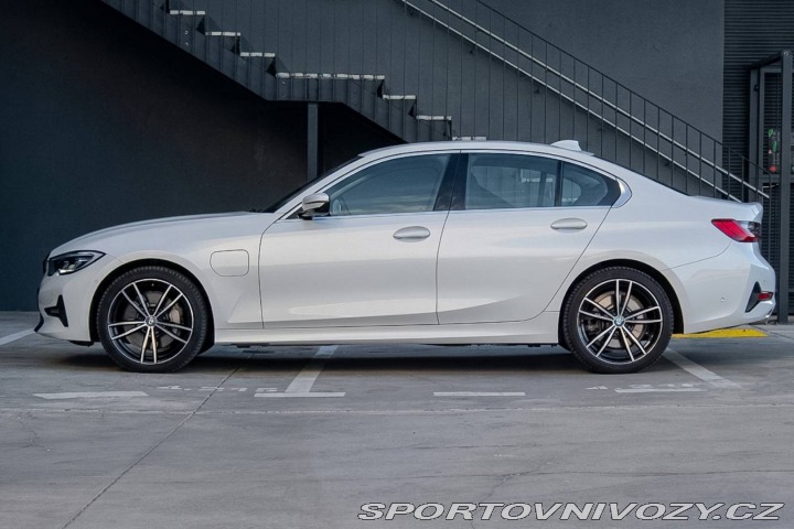 BMW 3 330e ZF8 xDrive /AJ NA S 2021