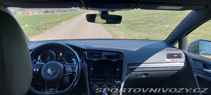 Volkswagen Golf 7,5 R  Perform AKRAPOVIČ 2018