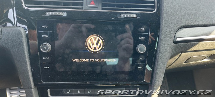 Volkswagen Golf 7,5 R  Perform AKRAPOVIČ 2018