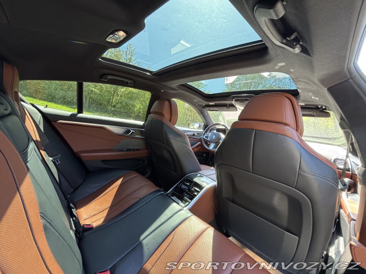BMW 8 840d xDRIVE M-PAKET ZÁRU 2022