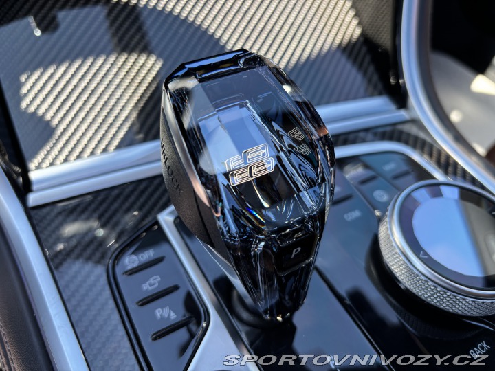 BMW 8 840d xDRIVE M-PAKET ZÁRU 2022