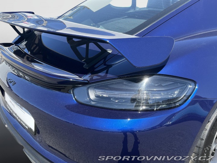 Porsche Cayman GT4 2020