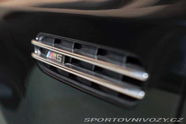BMW M5  2005