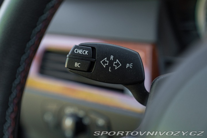 BMW M5  2005