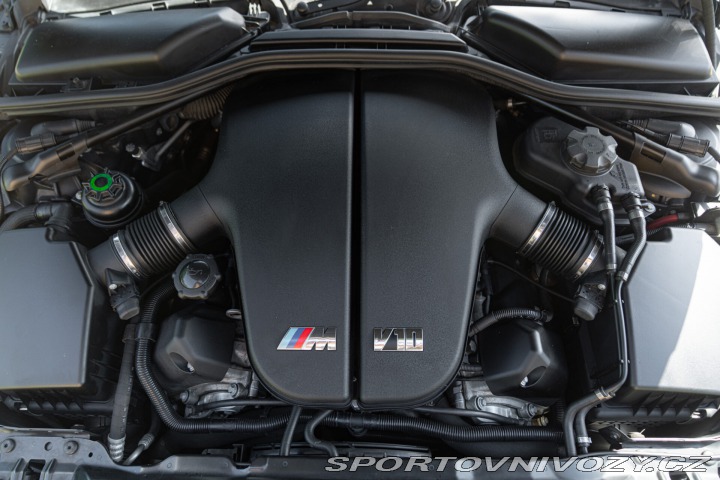 BMW M5  2005