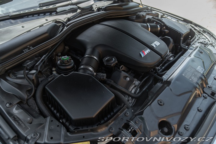 BMW M5  2005