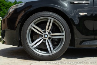 BMW M5  2005