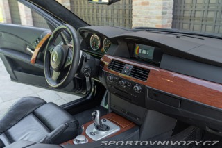 BMW M5  2005