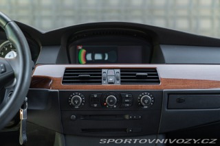 BMW M5  2005