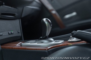 BMW M5  2005