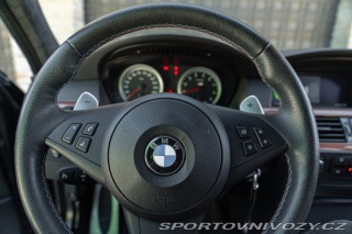 BMW M5  2005