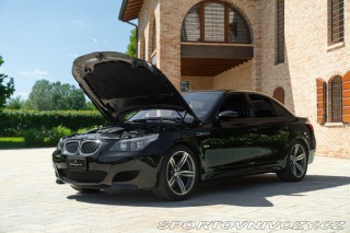 BMW M5  2005