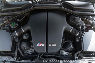BMW M5  2005