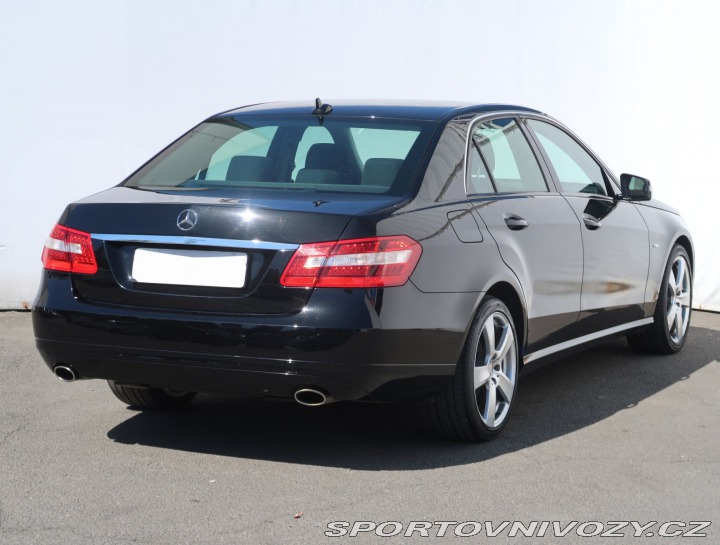 Mercedes-Benz E E 350 CGI 2010