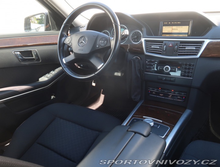 Mercedes-Benz E E 350 CGI 2010