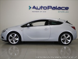 Opel Astra 1,6 Turbo 132kW GTC 2xSad 2012