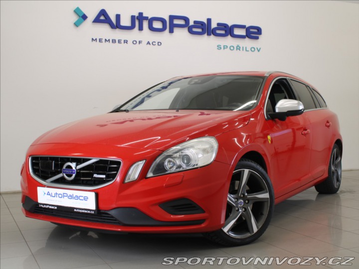 Volvo V60 2,4 D4 AWD R-Desing Výpro 2012