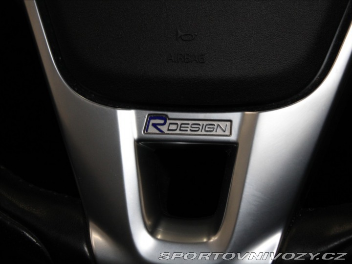 Volvo V60 2,4 D4 AT AWD R-Desing ČR 2012