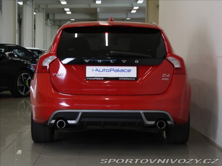 Volvo V60 2,4 D4 AWD R-Desing Výpro 2012