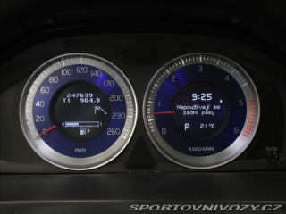 Volvo V60 2,4 D4 AT AWD R-Desing ČR 2012