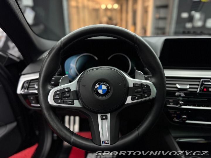 BMW 5 540i | M | plná výbava 2018