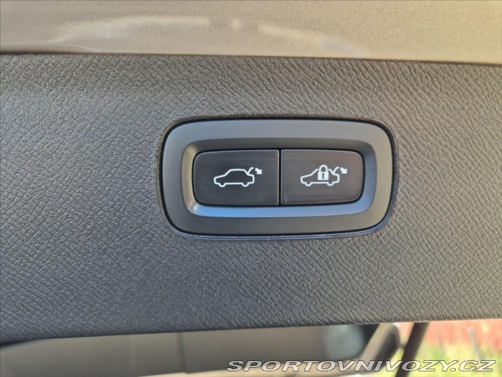 Volvo Ostatní modely XC90 2,0 T8 AWD RECHARGE 2023