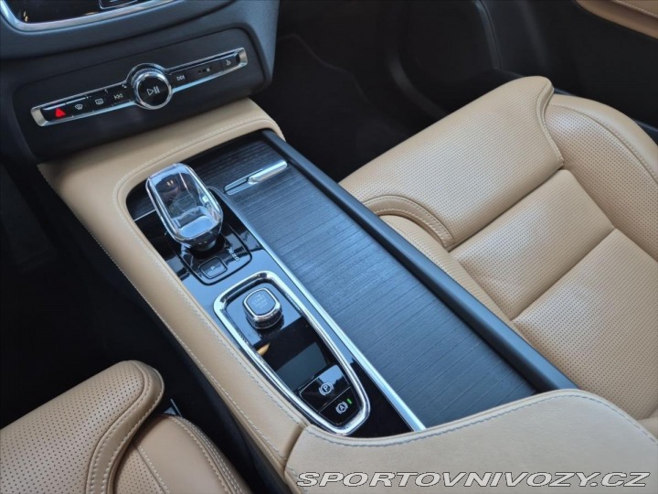 Volvo Ostatní modely XC90 2,0 T8 AWD RECHARGE 2023