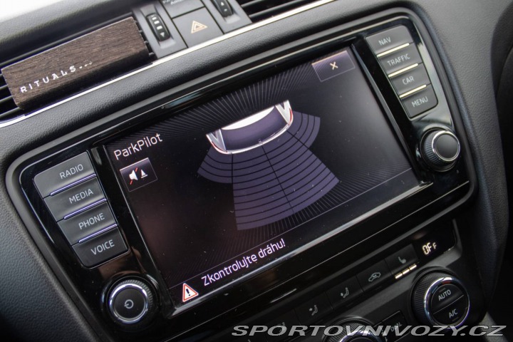 Škoda Octavia RS Combi  RS 2.0 TDI DSG / 1 2013