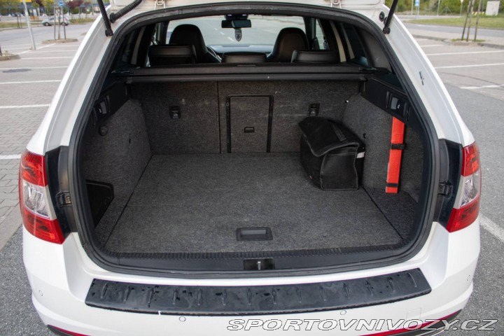 Škoda Octavia RS Combi  RS 2.0 TDI DSG / 1 2013
