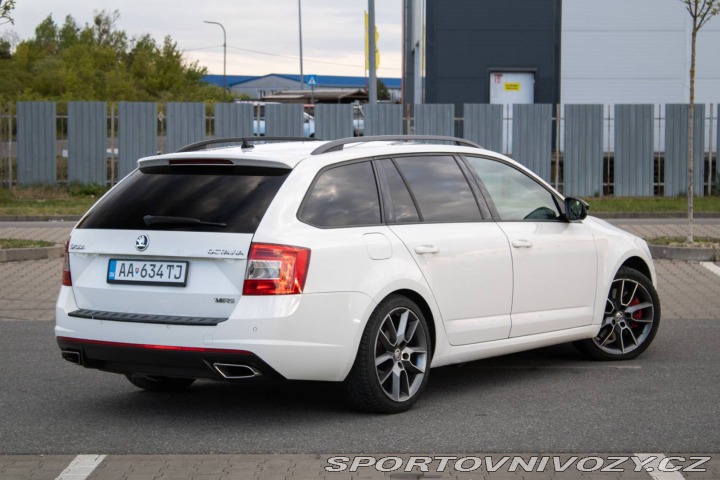 Škoda Octavia RS Combi  RS 2.0 TDI DSG / 1 2013