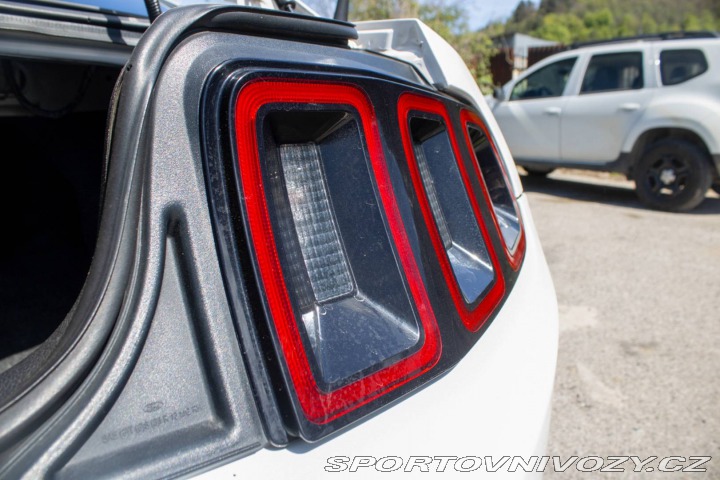 Ford Mustang 3.7 V6  AT8 227kW  USA / 2012